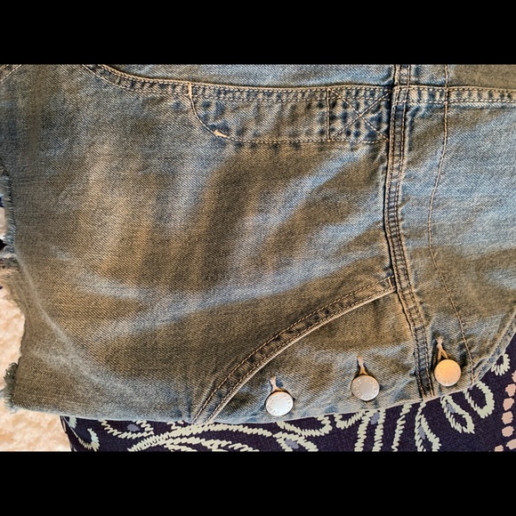 Free people torn up jumper light wash denim overalls skirt - Picture 9 of 10
